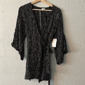 Billabong wrap coverup